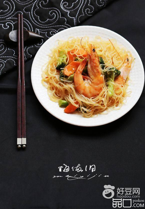 泰式鲜虾炒米粉
