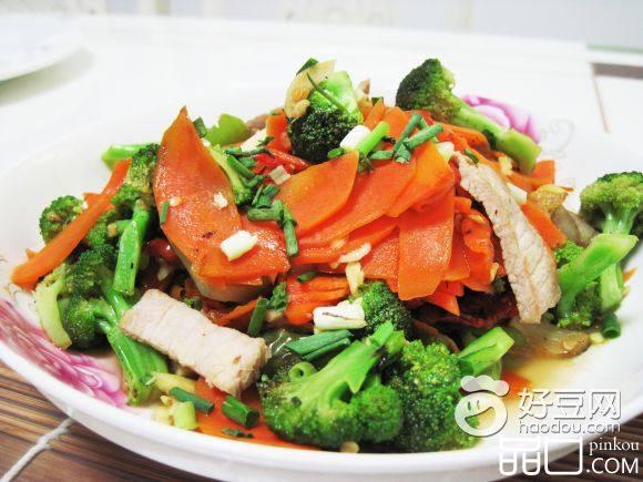 西兰花胡萝卜炒肉