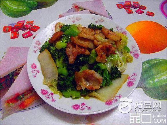 西兰花白菜炒肉片