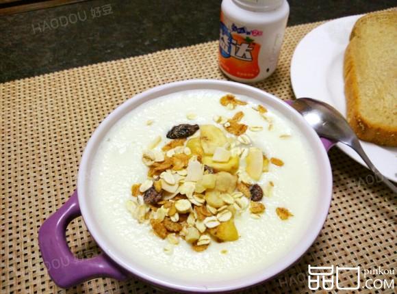 燕麦苹果奶昔