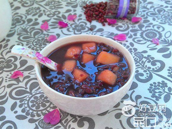 红豆黑米水果粥