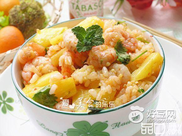 酸辣菠萝鲜虾炒饭