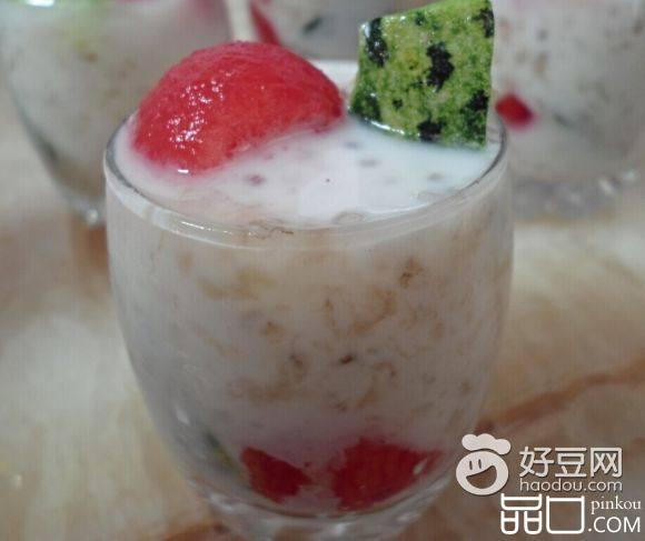 香蕉牛奶西米露