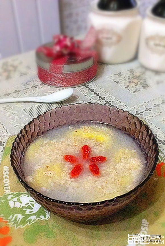 香蕉枸杞燕麦粥