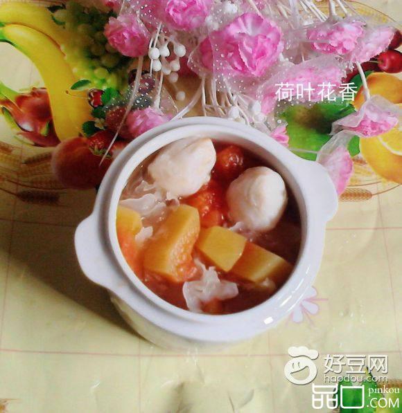 荔枝木瓜莲子雪耳汤