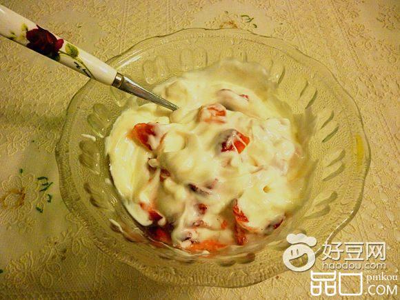 草莓大果粒酸奶