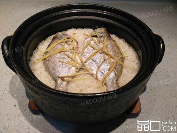 咸鱼肽米煲仔饭