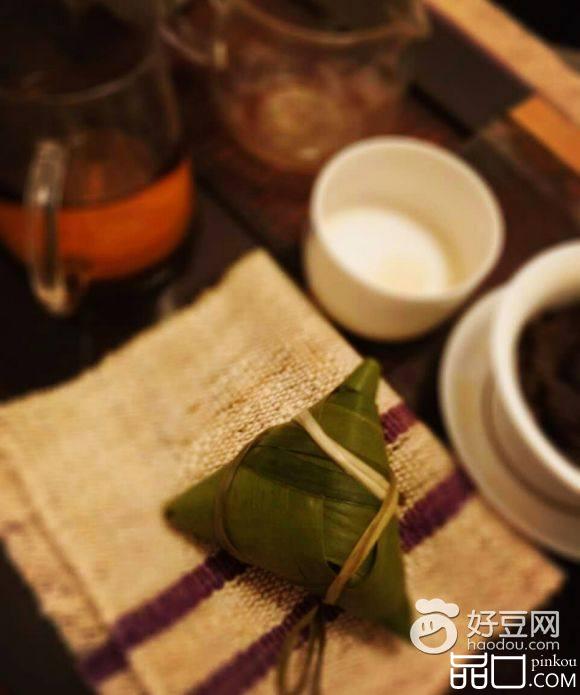 蜜枣无谷和腊肠粽子