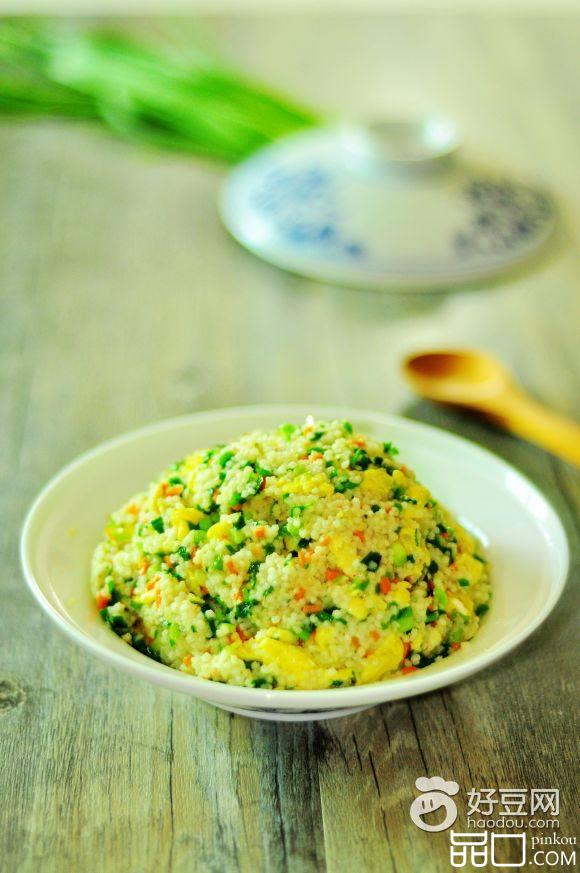韭菜鸡蛋炒小米饭