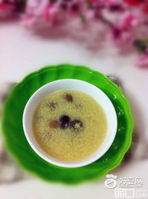 板栗蜜枣小米粥