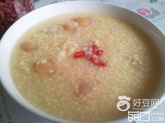 桂圆枸杞小米粥