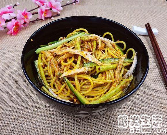 黄瓜鸡丝凉面