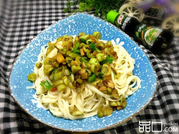 豆角鲍菇拌面