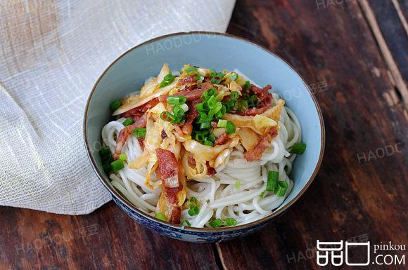 包菜培根面