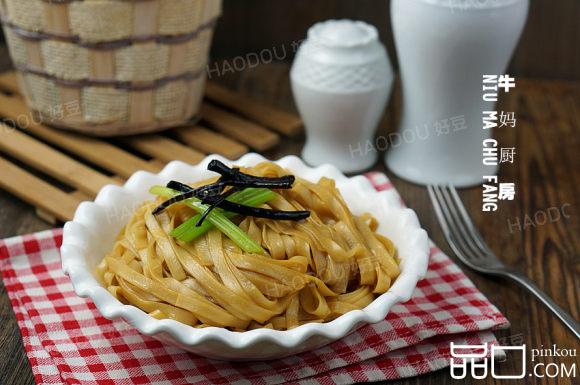 芹菜葱油拌面