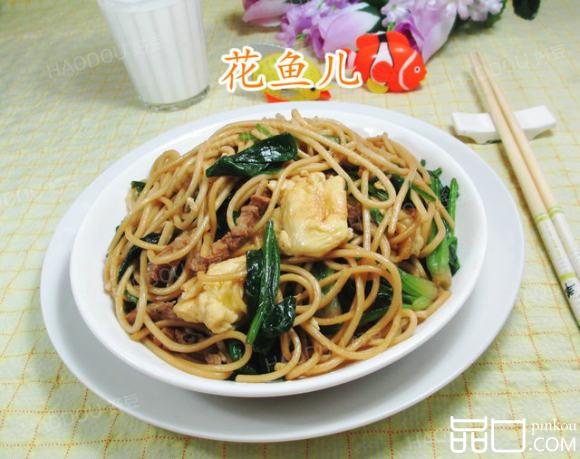猪肉鸡蛋菠菜炒面