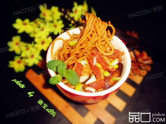 香菇腊肠炒面