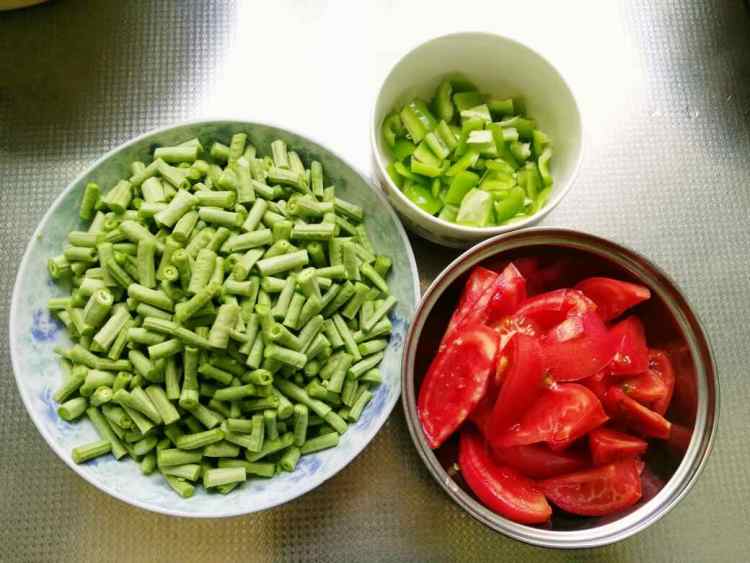 豇豆捞面步骤2