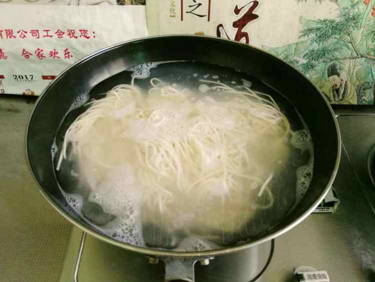豇豆捞面步骤12