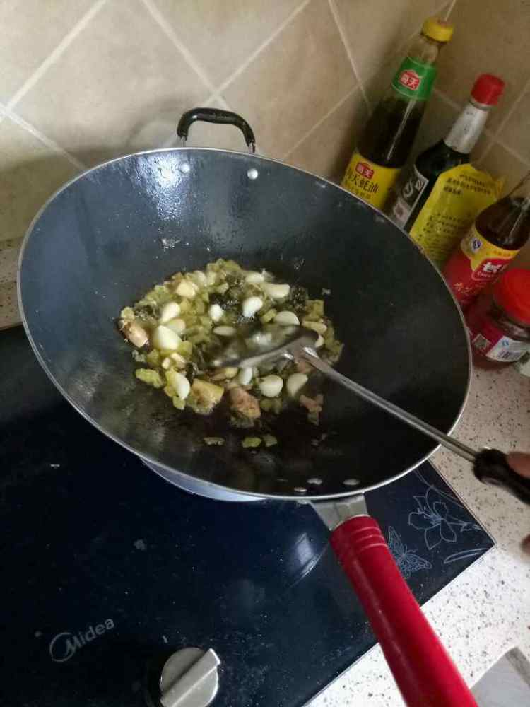 酸菜黄鸭叫步骤6