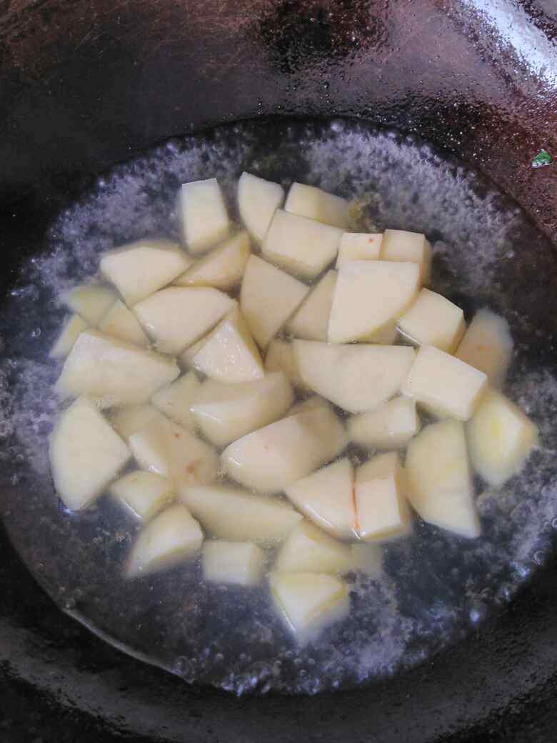 西红柿炖土豆步骤4