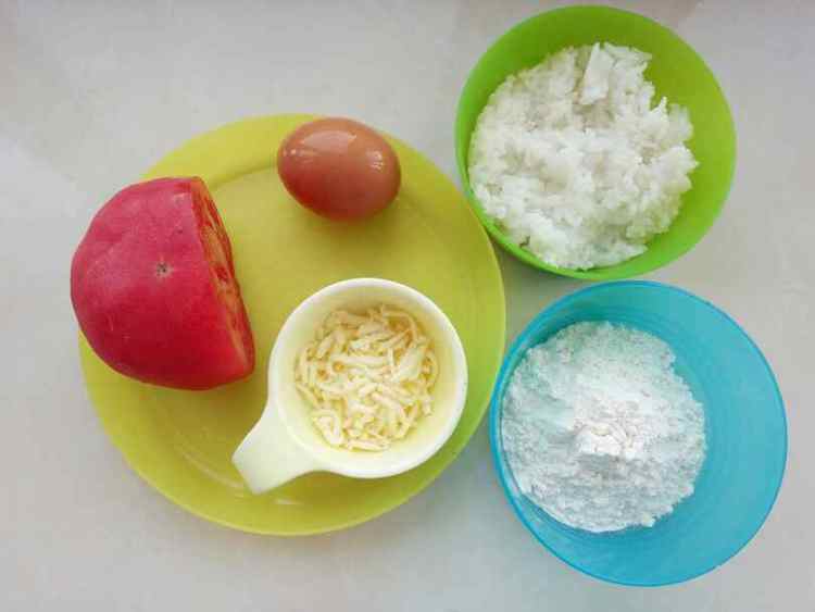 西红柿鸡蛋奶酪米饭饼步骤1