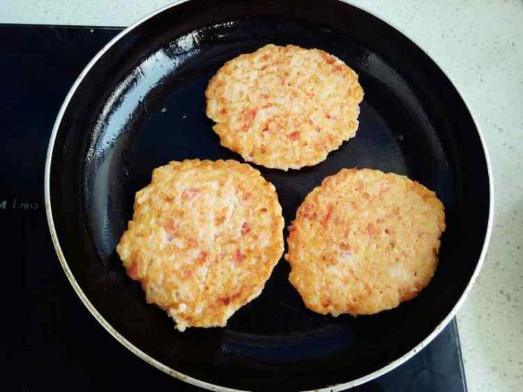 西红柿鸡蛋奶酪米饭饼步骤8