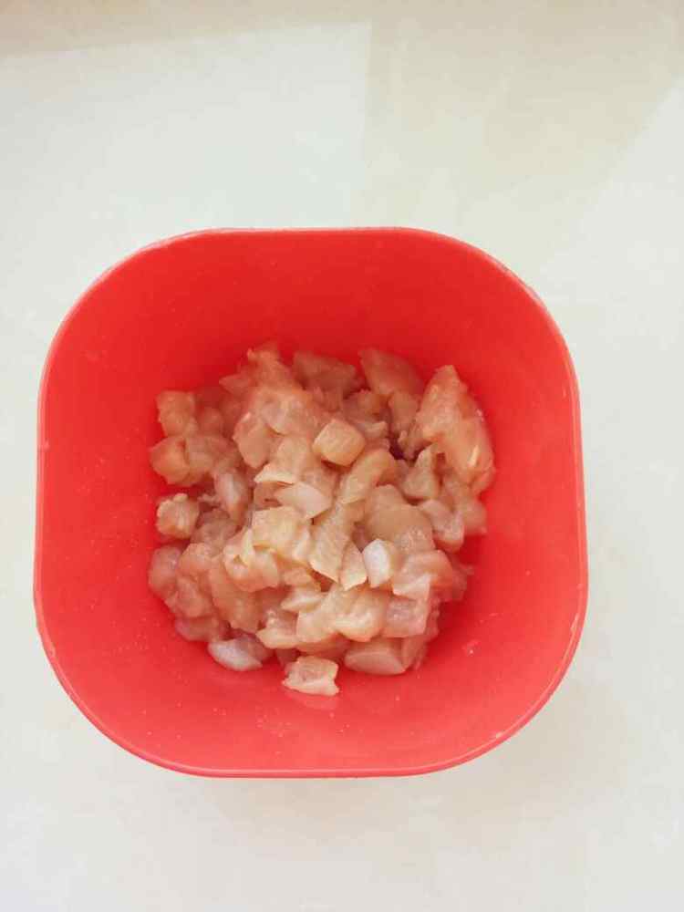 西红柿蘑菇鸡肉意大利步骤1