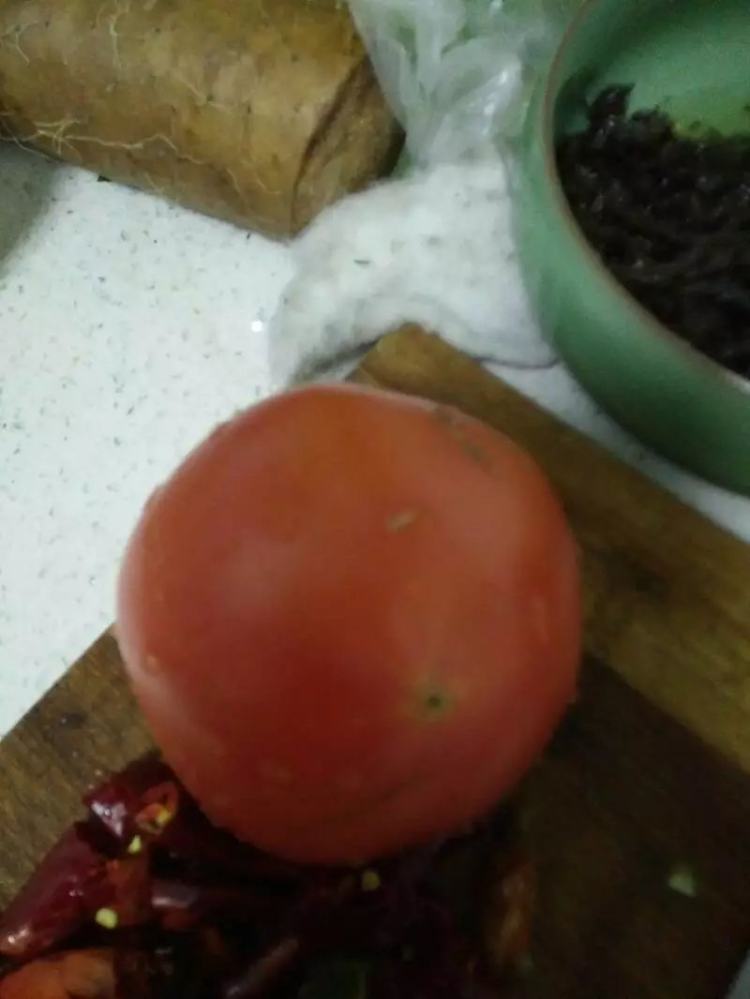 西红柿炒鸡蛋#本味家步骤1