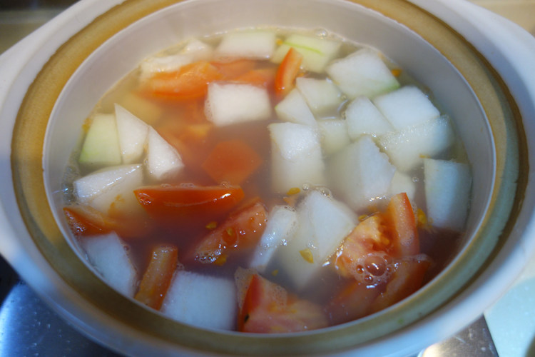 西红柿冬瓜牡蛎汤（宝步骤3