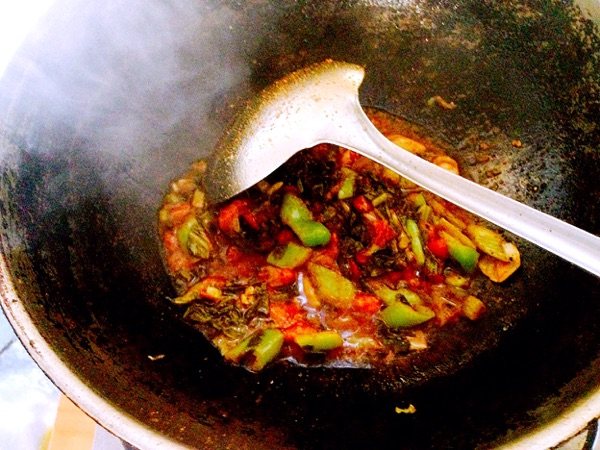 酸菜炝锅菠菜面步骤7