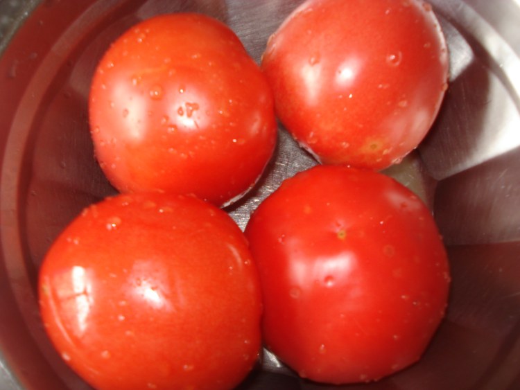 西红柿鸡蛋水饺步骤1