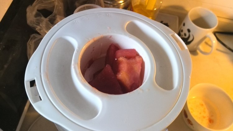 鲜榨番茄苹果汁步骤4