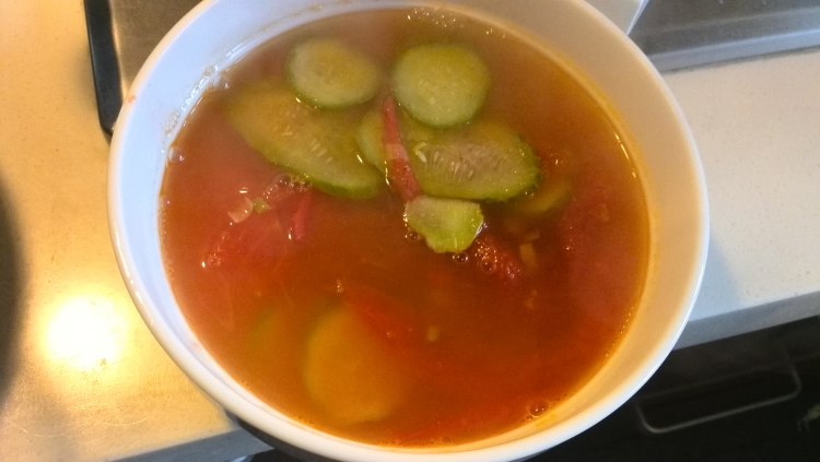 黄瓜西红柿汤步骤9
