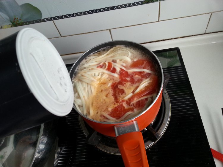 西红柿牛肉面步骤4