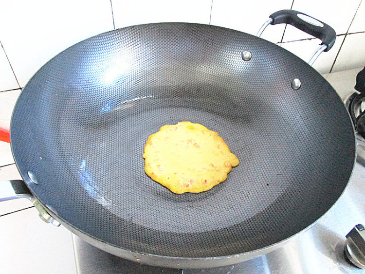 西红柿鸡蛋软饼步骤8
