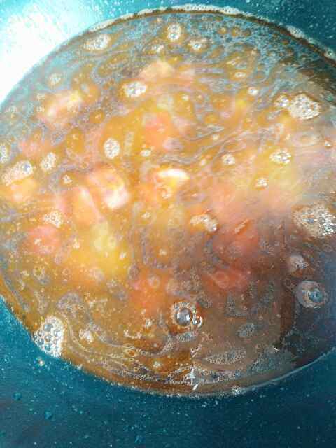 西红柿金针菇瘦肉汤步骤3