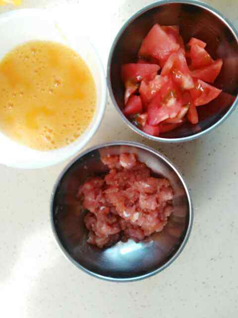 肉末西红柿炒蛋步骤1