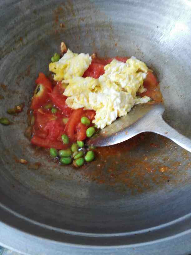 西红柿毛豆炒鸡蛋步骤6
