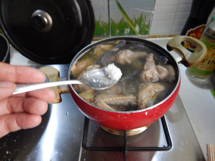 番茄杏鲍菇鸡汤步骤8