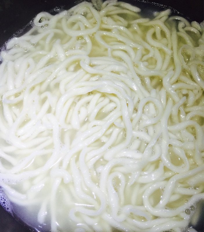 蕃茄杏鲍菇面步骤2