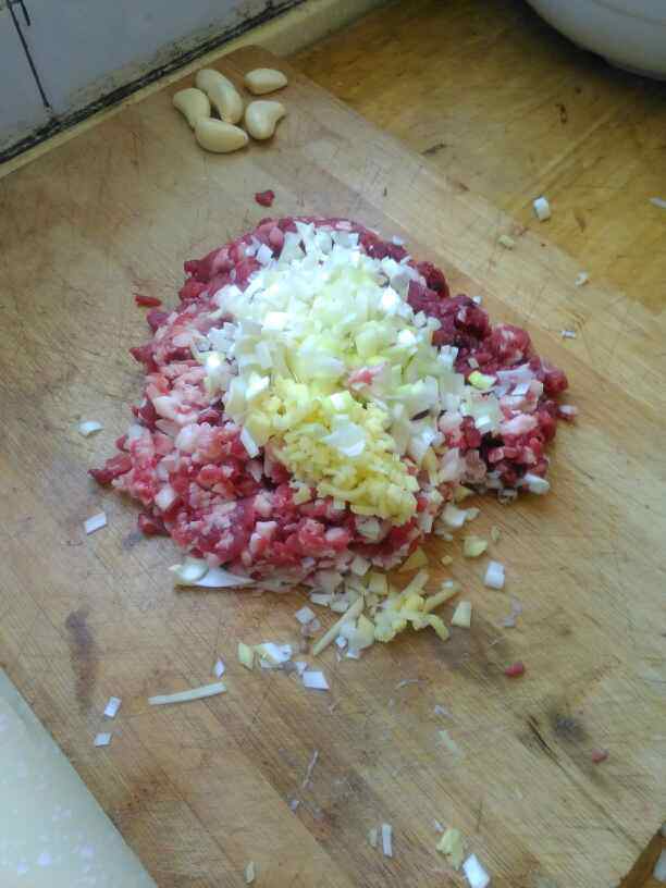 牛肉生汆面步骤5
