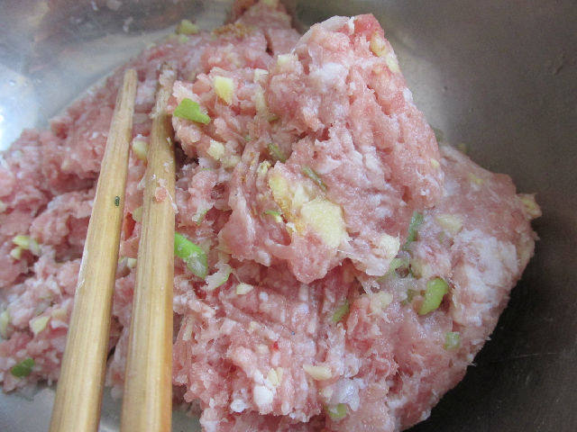 如意蛋皮肉卷步骤1