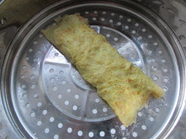 如意蛋皮肉卷步骤10