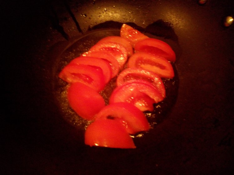洋白菜西红柿烩面步骤3