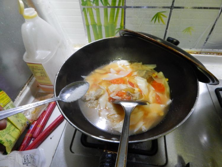 西红柿排骨玉片汤步骤9