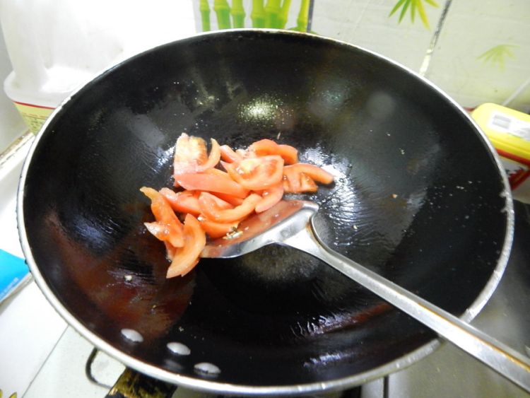 西红柿鸡蛋年糕汤步骤7