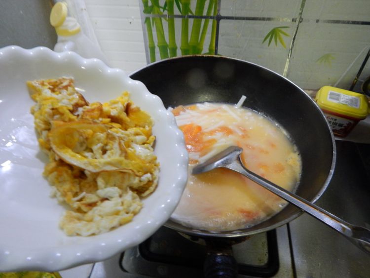 西红柿鸡蛋年糕汤步骤13