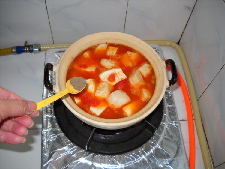 茄汁鱼丸豆腐煲步骤11