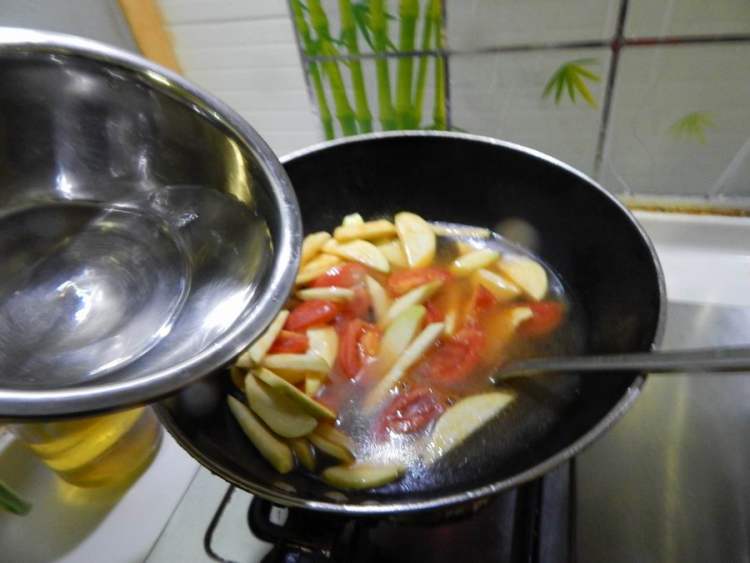 西红柿小瓜鸡蛋汤步骤9